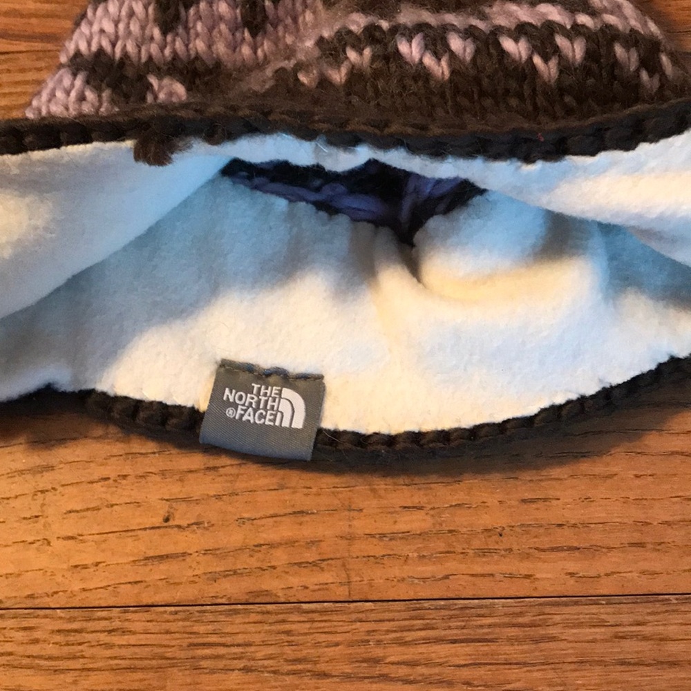 North face hat - Picture 3 of 3